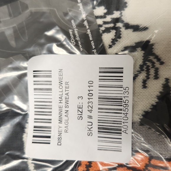 ❤️NWT VINTAGE TORRID DISNEY SWEATER - MICKEY MINNIE MOUSE - HALLOWEEN RAGLAN - Picture 5 of 11